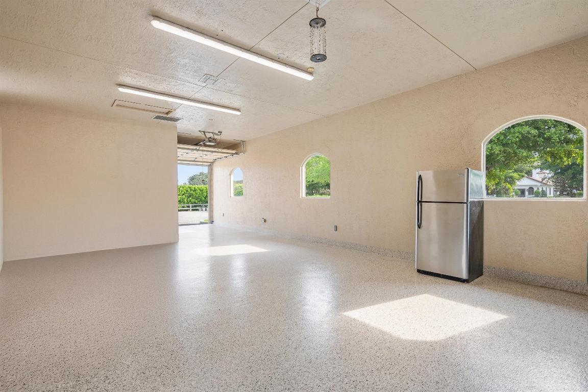 GRAND PRIX FARMS - Residential