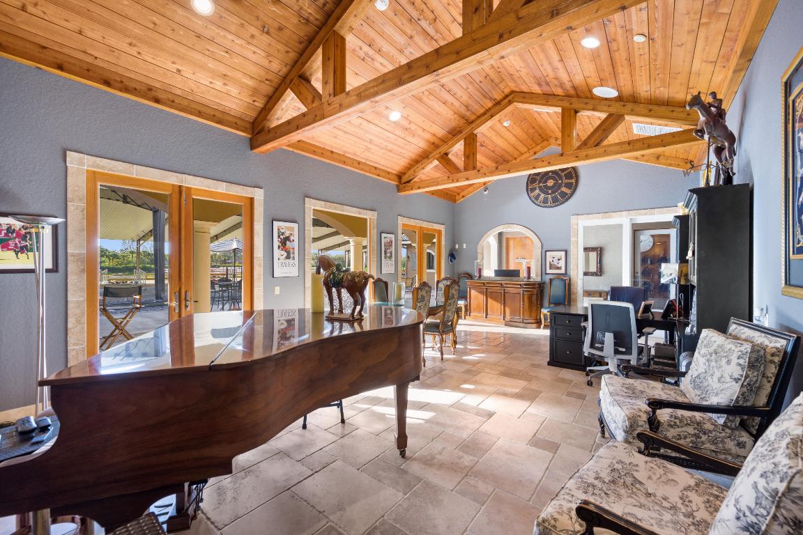 GRAND PRIX FARMS - Residential