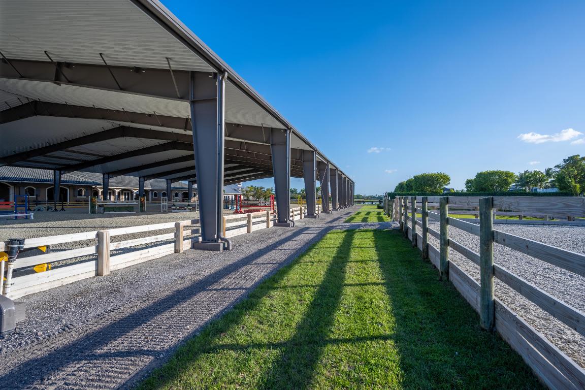 GRAND PRIX FARMS - Residential