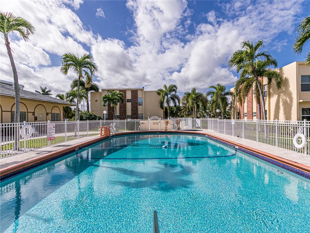 IRVINGTON GARDENS - Residential