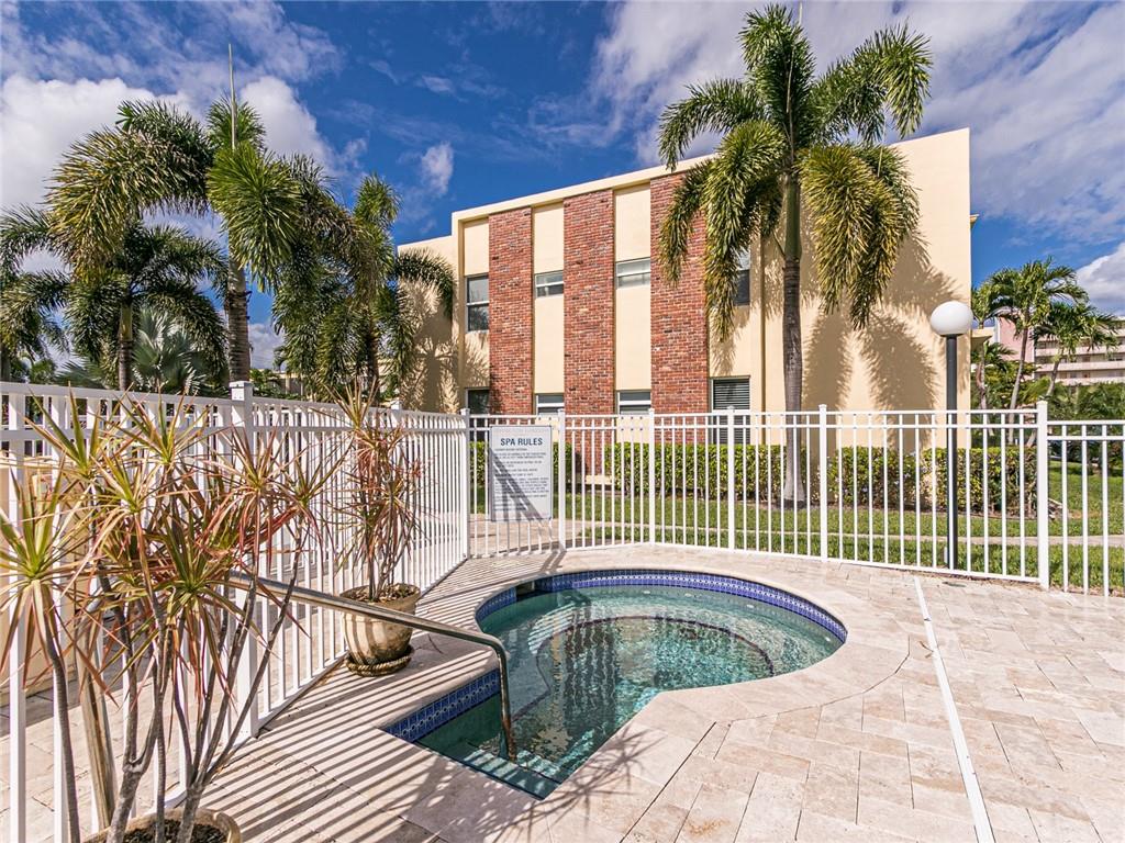 IRVINGTON GARDENS - Residential