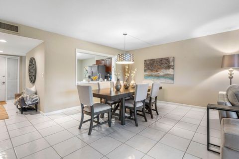 Tiny photo for 6368 Aspen Glen Circle, Boynton Beach, FL 33437 (MLS # B26054192)