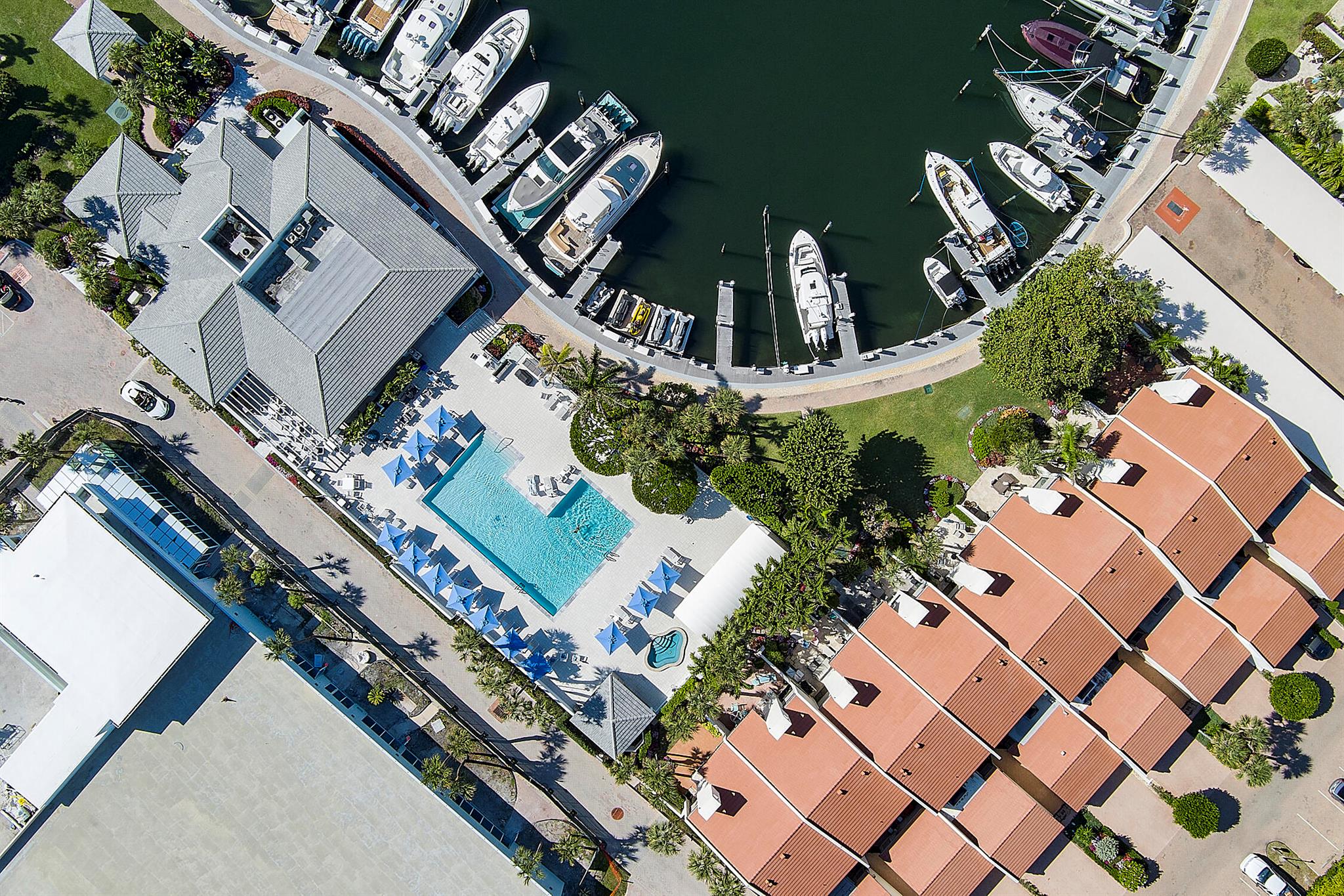 YACHT & RACQUET CLUB OF B - Residential