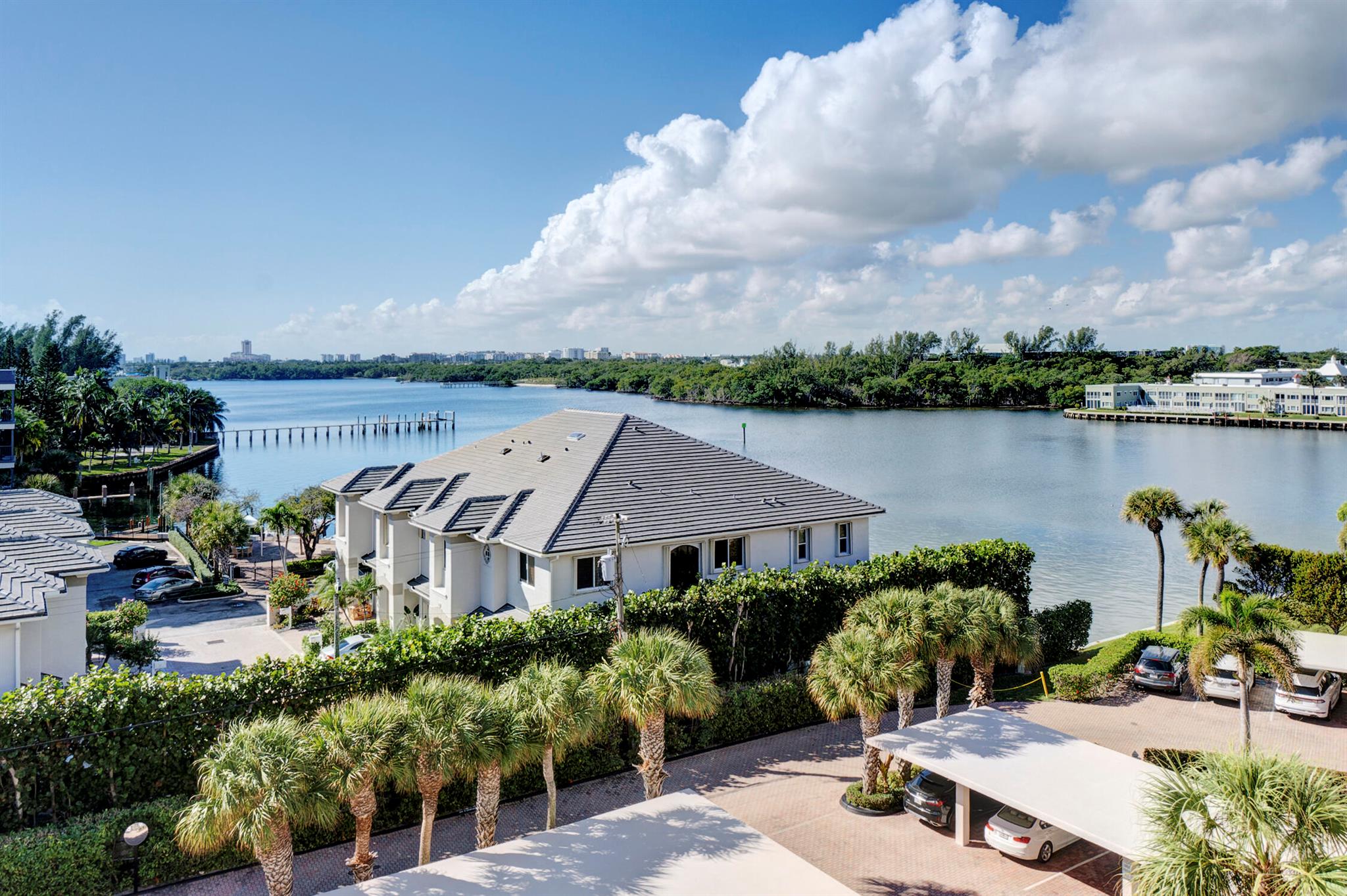 YACHT & RACQUET CLUB OF B - Residential