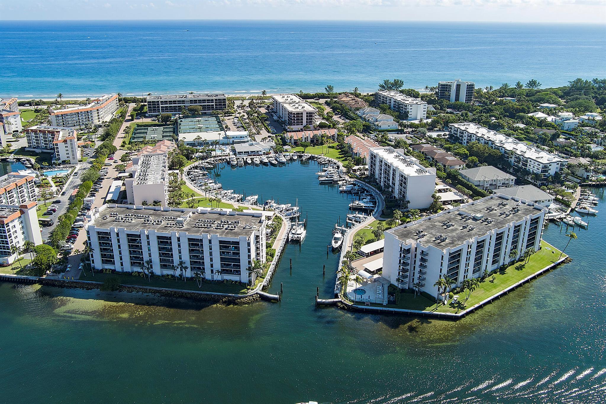 YACHT & RACQUET CLUB OF B - Residential