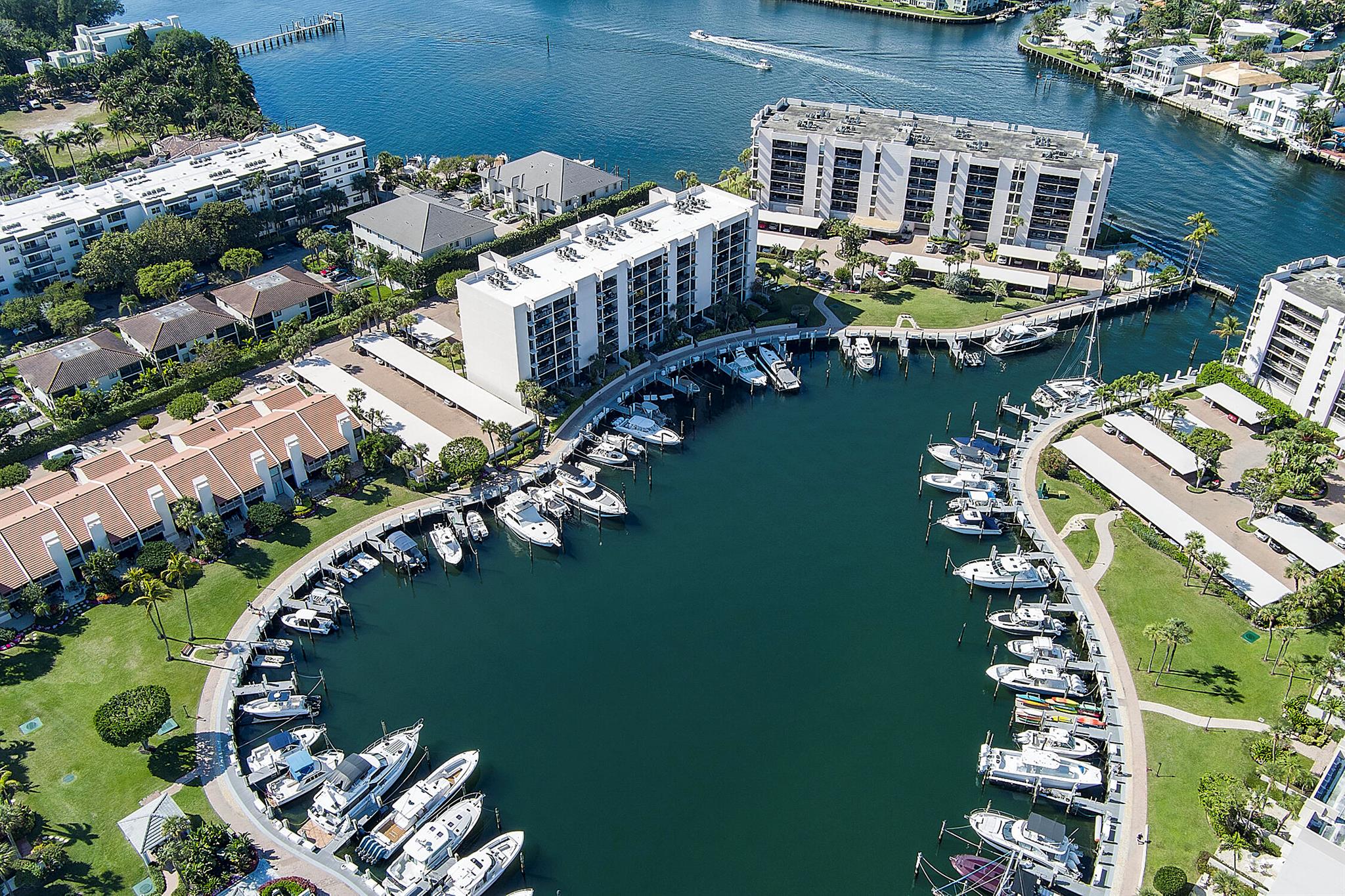 YACHT & RACQUET CLUB OF B - Residential