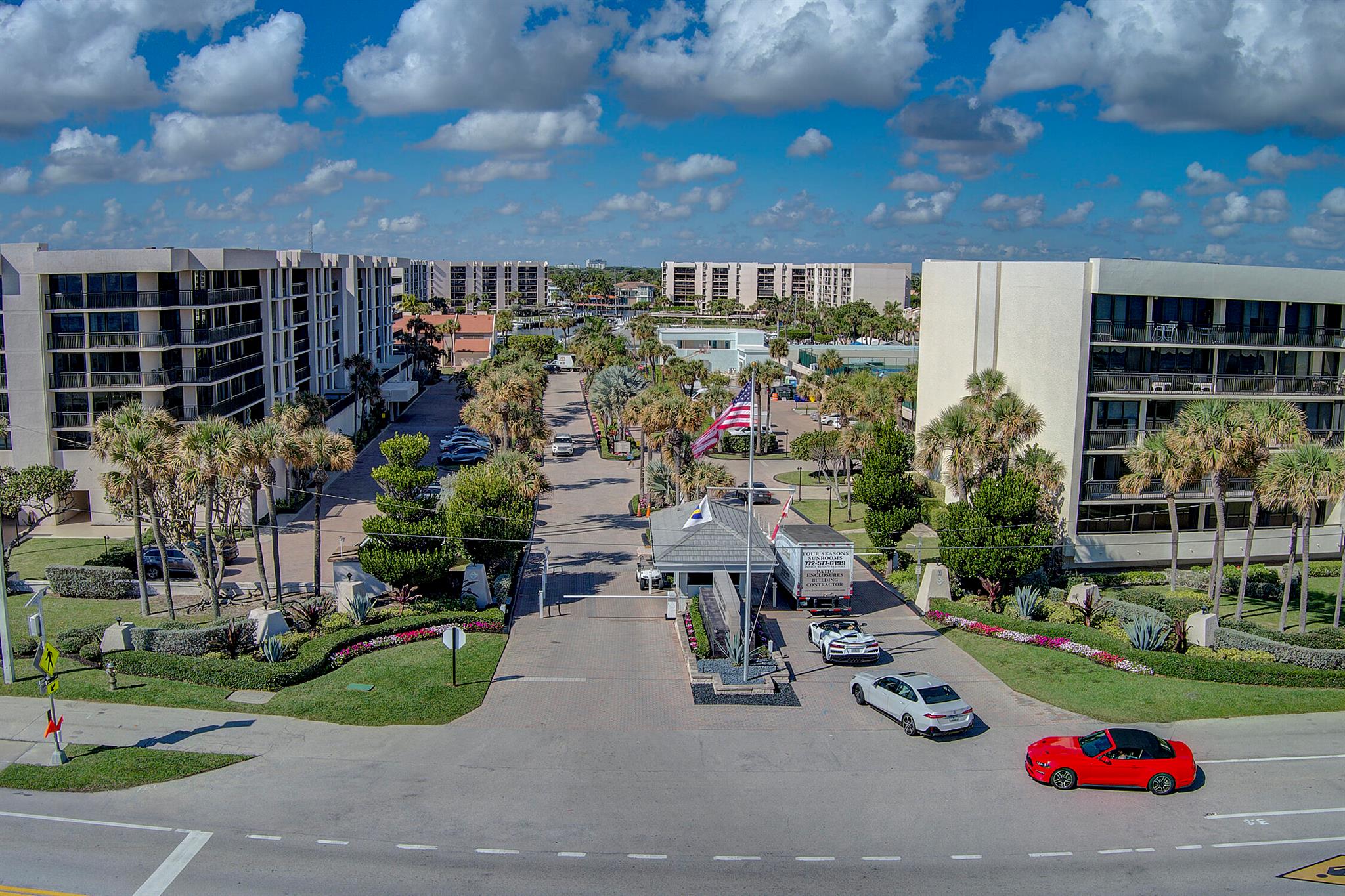 YACHT & RACQUET CLUB OF B - Residential