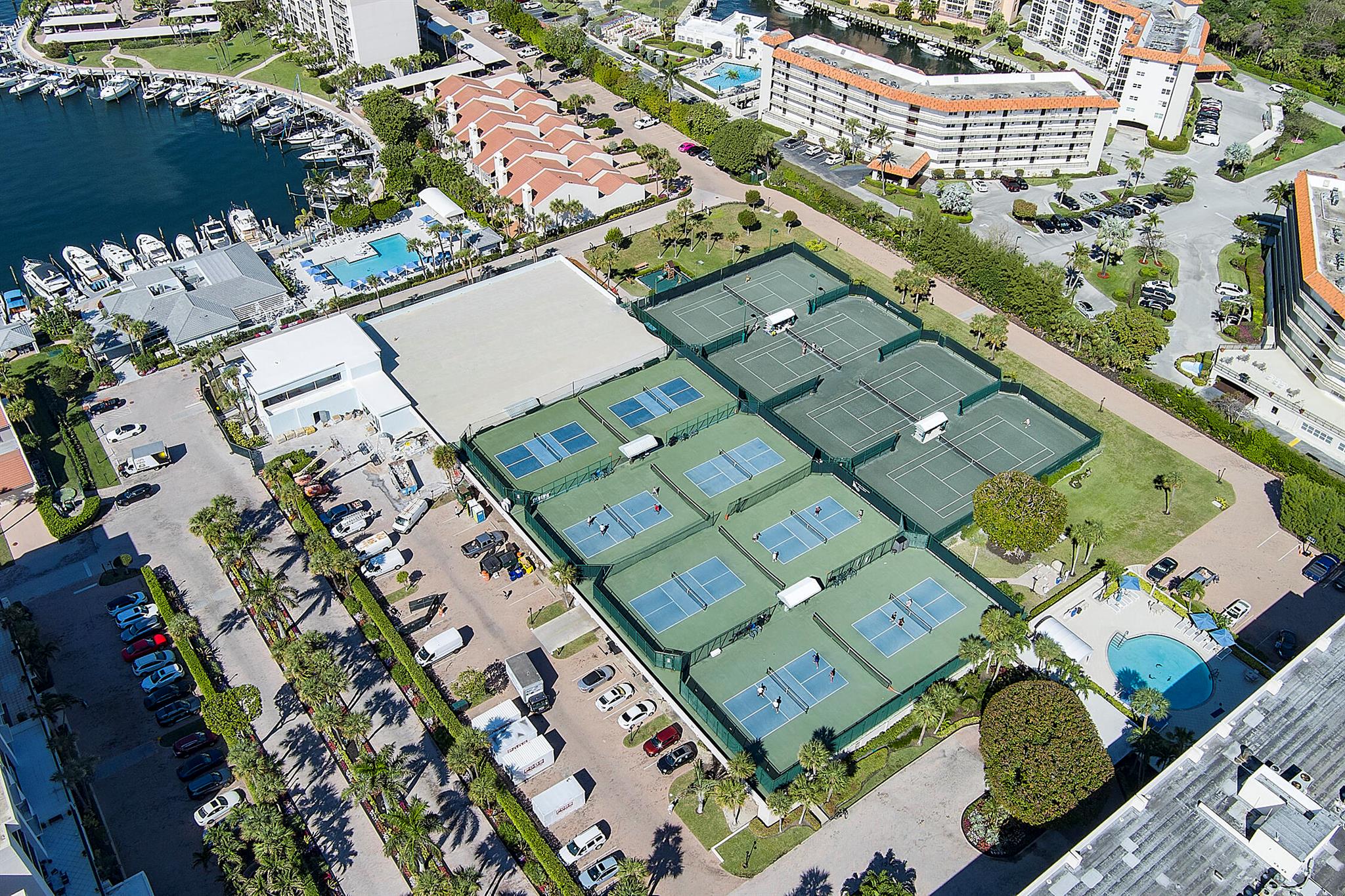 YACHT & RACQUET CLUB OF B - Residential