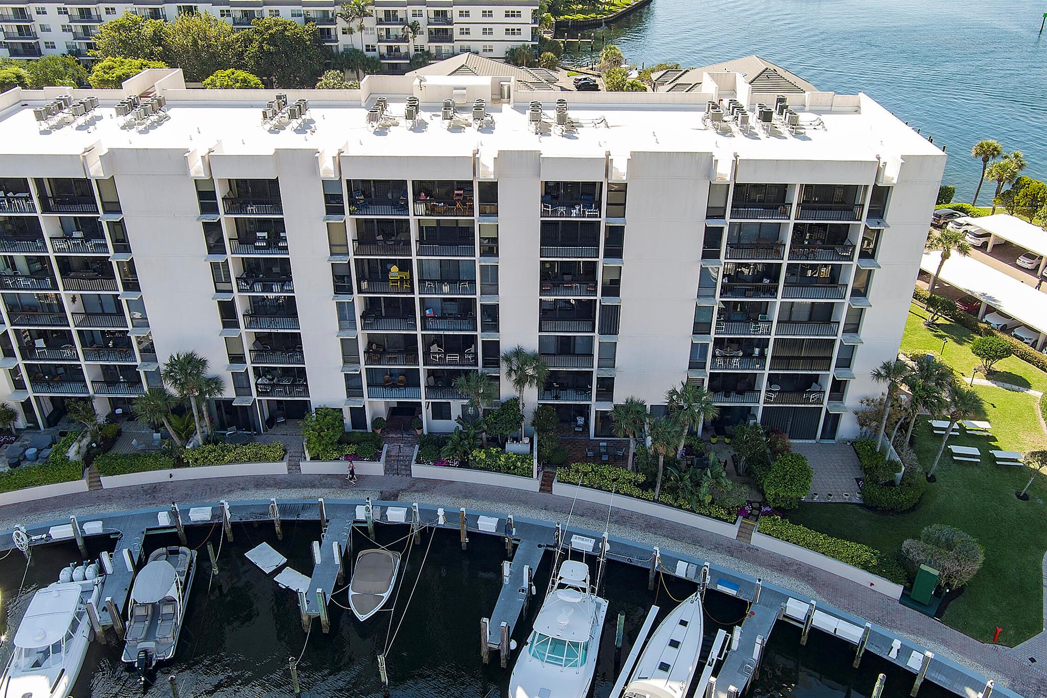 YACHT & RACQUET CLUB OF B - Residential