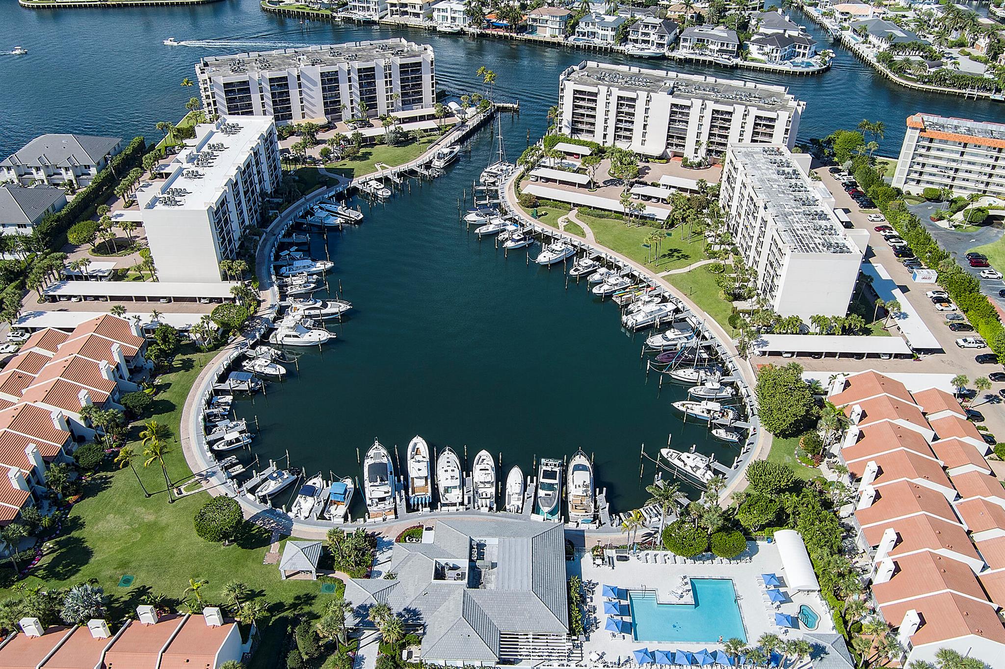 YACHT & RACQUET CLUB OF B - Residential
