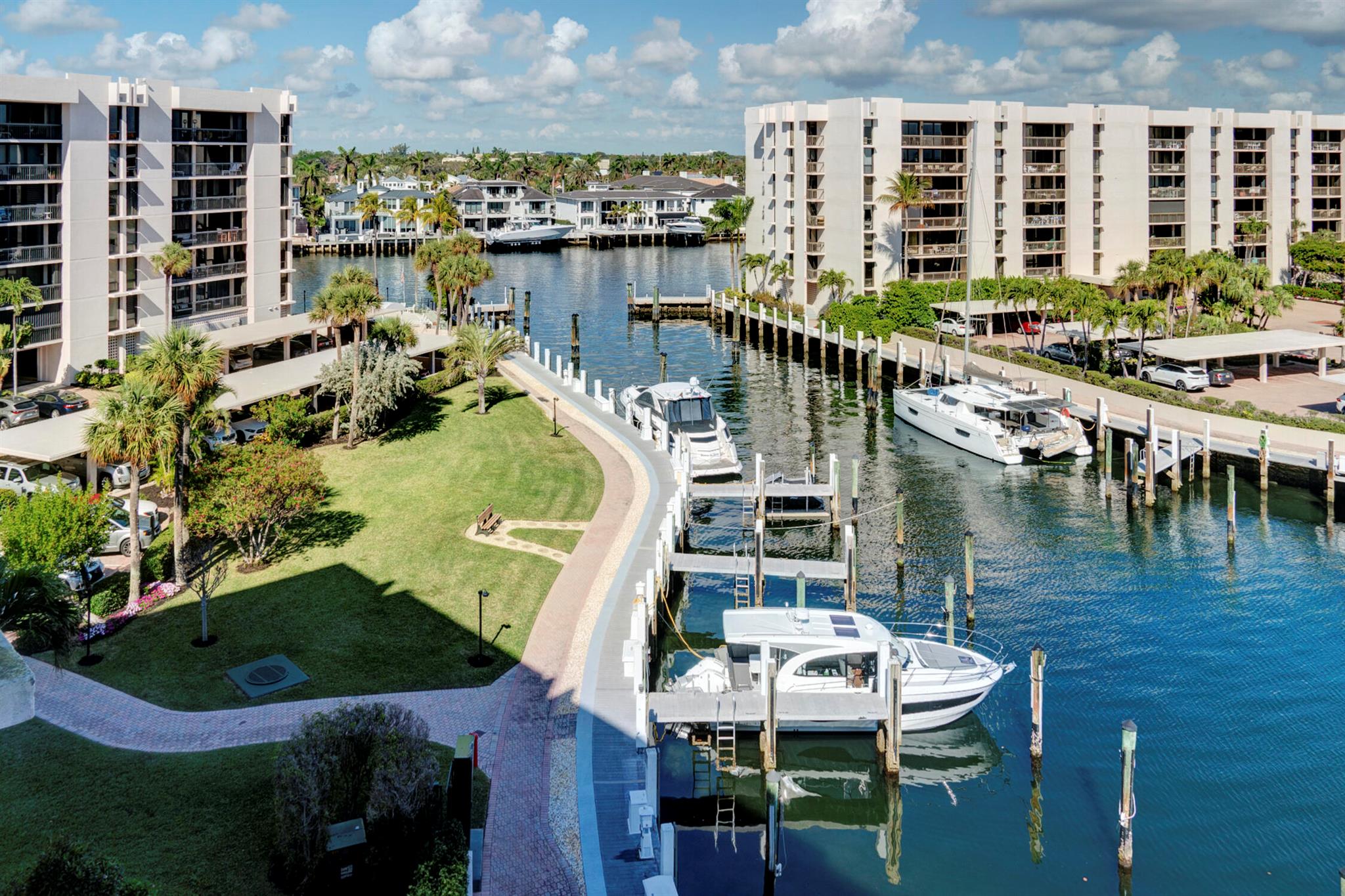 YACHT & RACQUET CLUB OF B - Residential