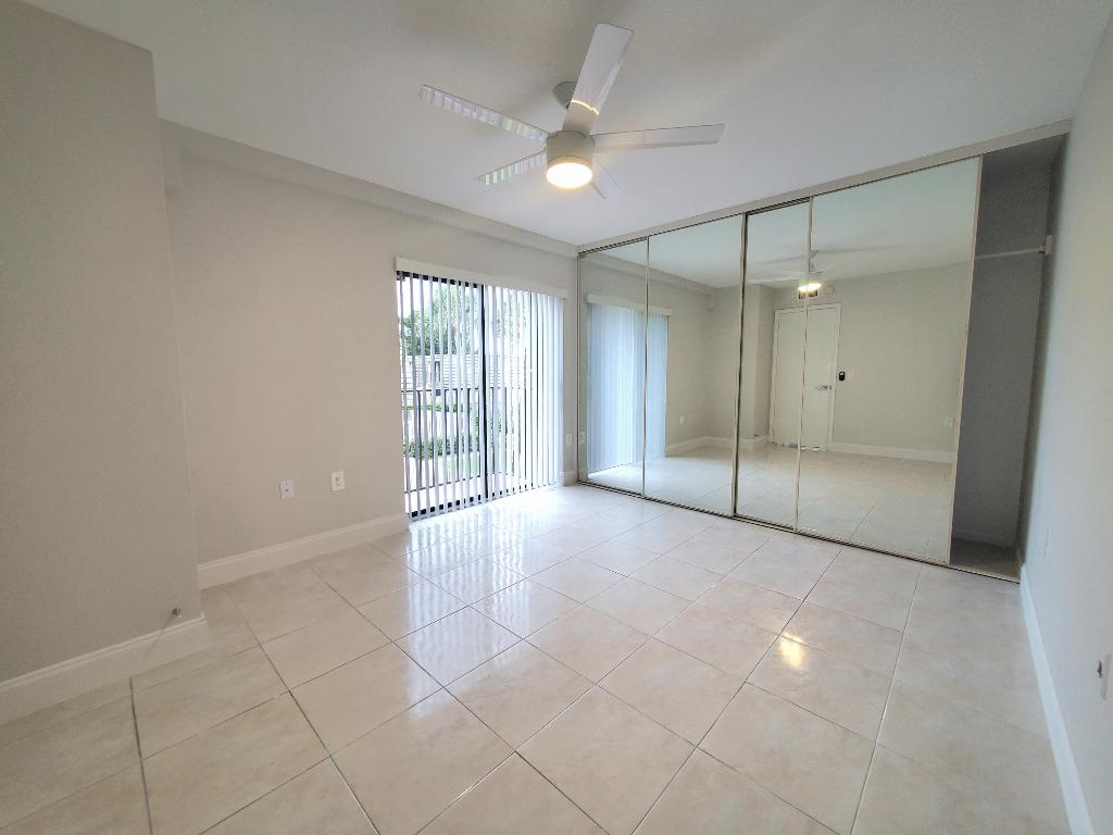 VILLAGE OF SANDALWOOD LAKES 1 - Residential