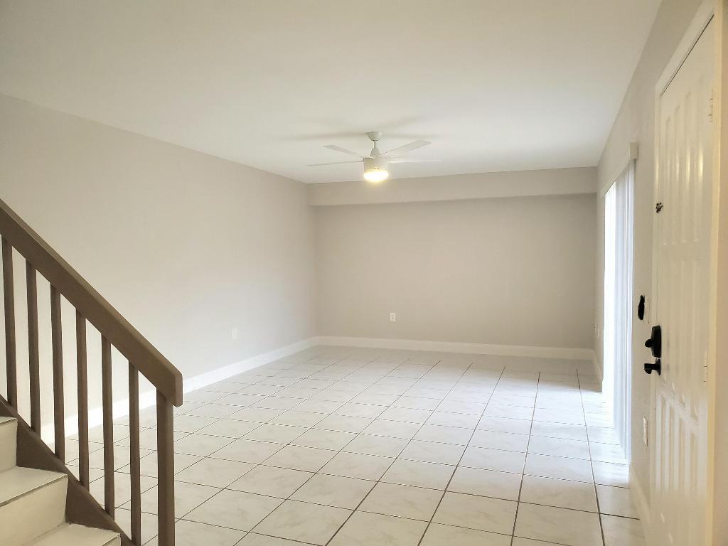 VILLAGE OF SANDALWOOD LAKES 1 - Residential