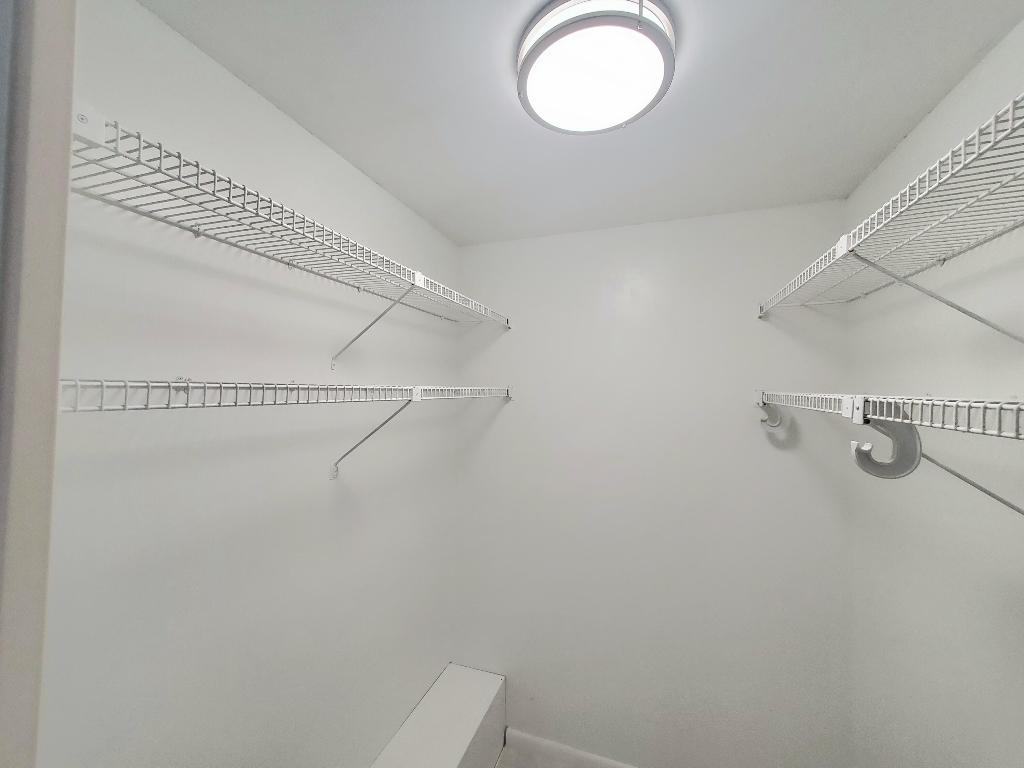 VILLAGE OF SANDALWOOD LAKES 1 - Residential