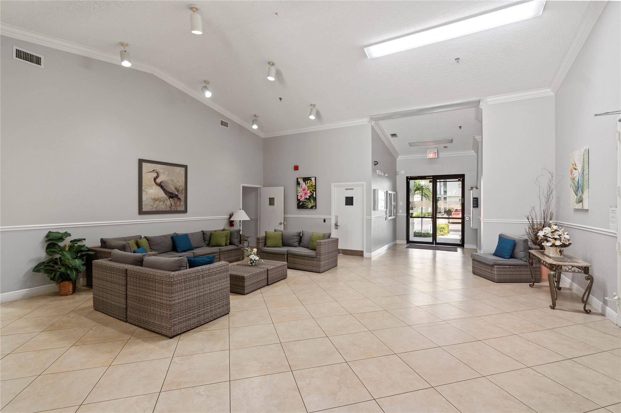 CYPRESS BEND CONDOMINIUM - Residential