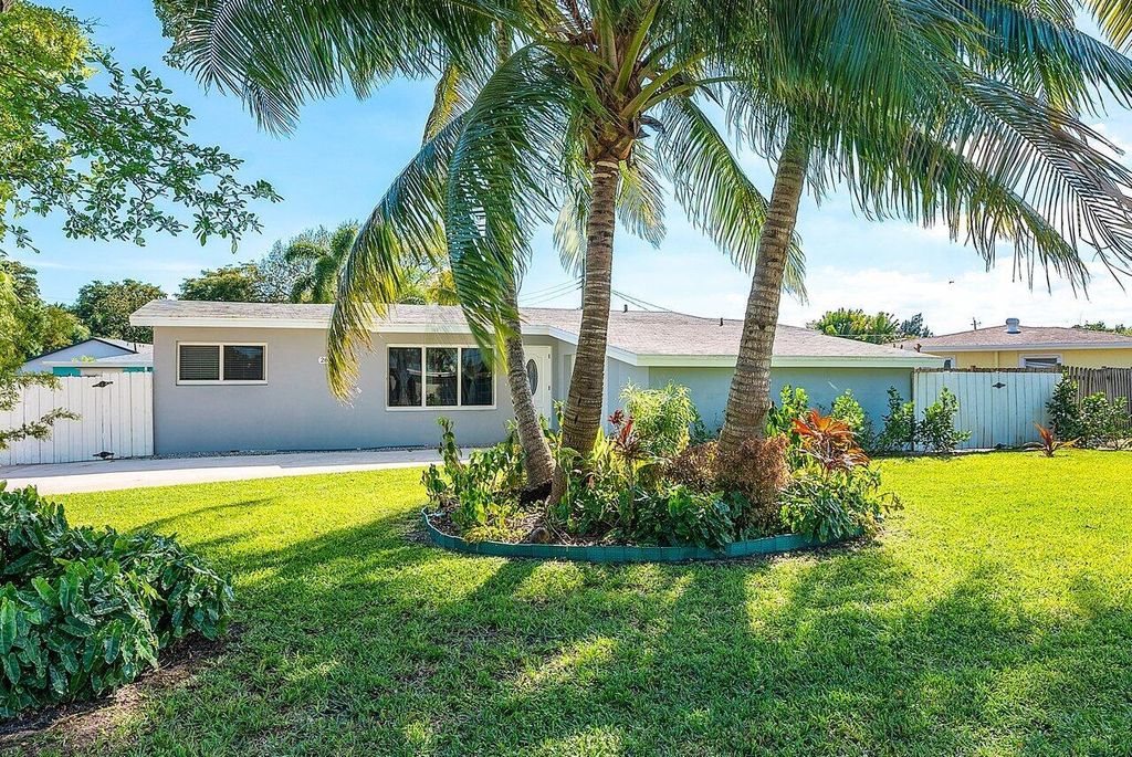 Photo of 2686 Palmarita Road, West Palm Beach, FL 33406 (MLS # R10962269)