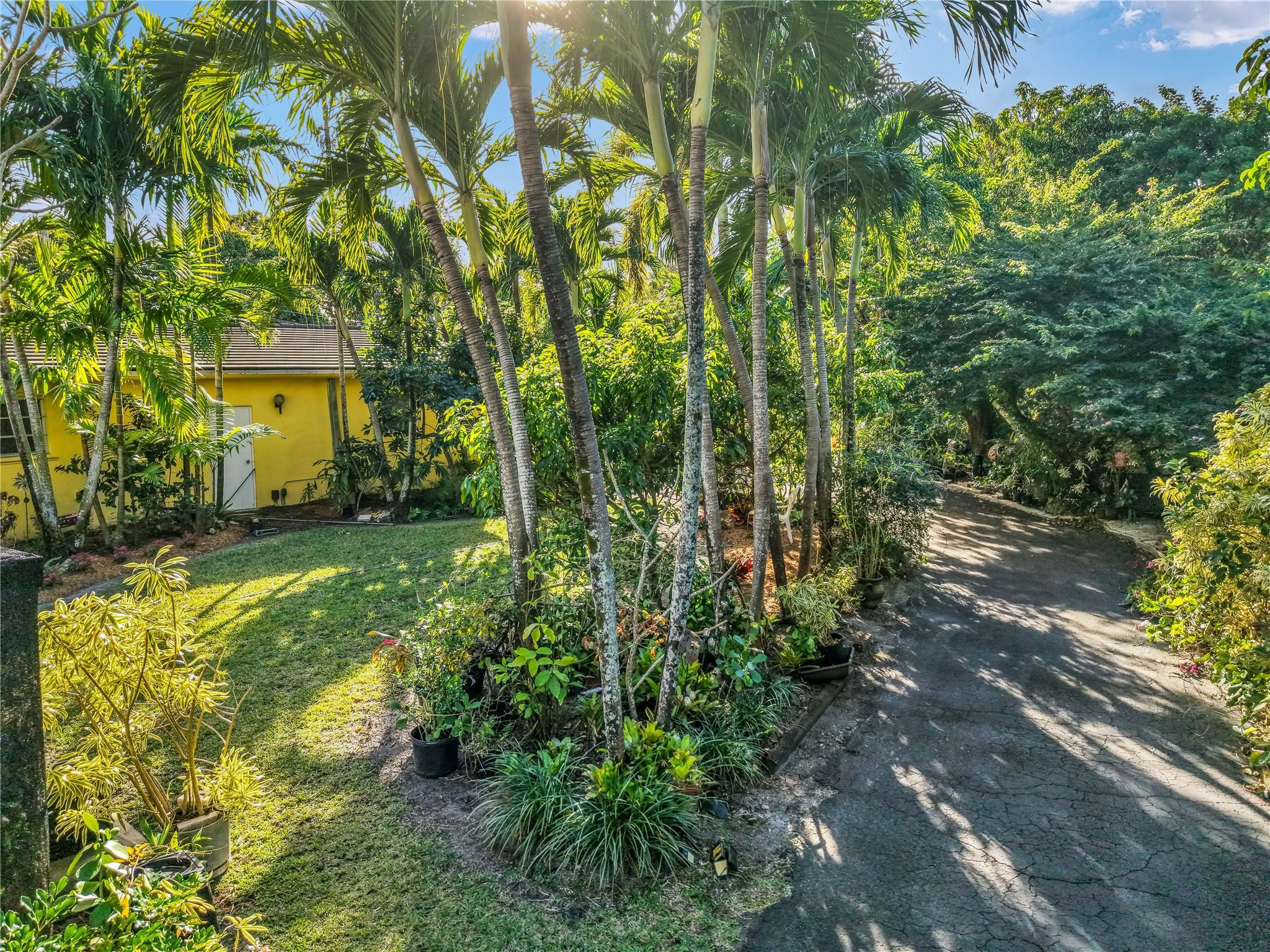 Biscayne Gardens Sec H Pt - Residential