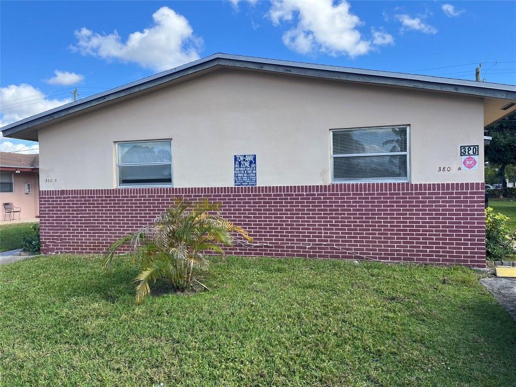 Photo of 380 SW 27th Terrace, Fort Lauderdale, FL 33312 (MLS # F10546635)