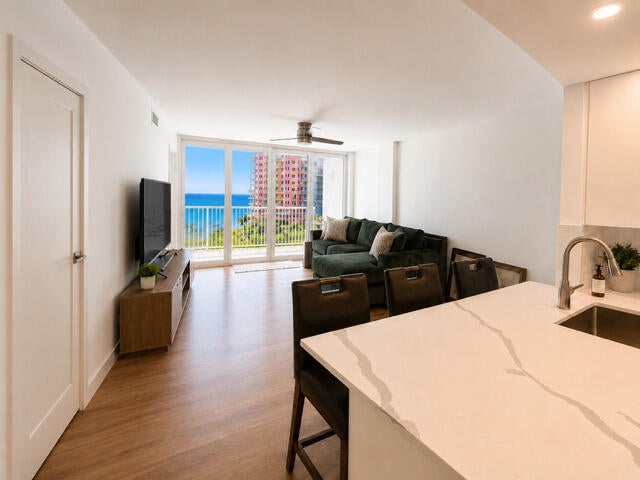 2200 NE 33rd Avenue 11G
