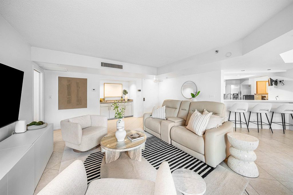 Photo of 100 SE 5th Avenue #210, Boca Raton, FL 33432 (MLS # R11149851)