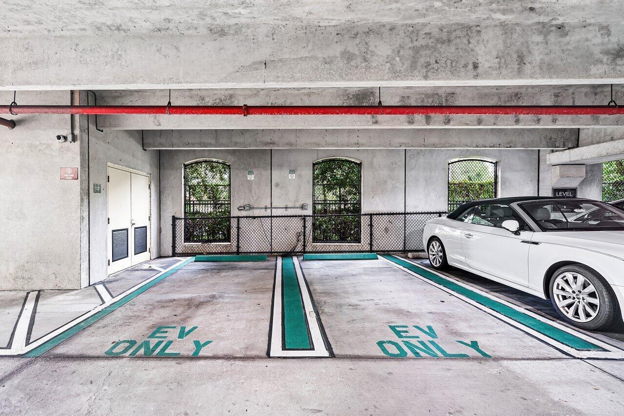 MONTECITO PALM BEACH CONDOMINIUM - Residential Lease