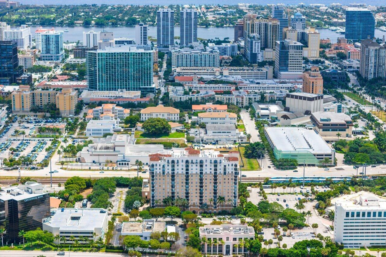 MONTECITO PALM BEACH CONDOMINIUM - Residential Lease