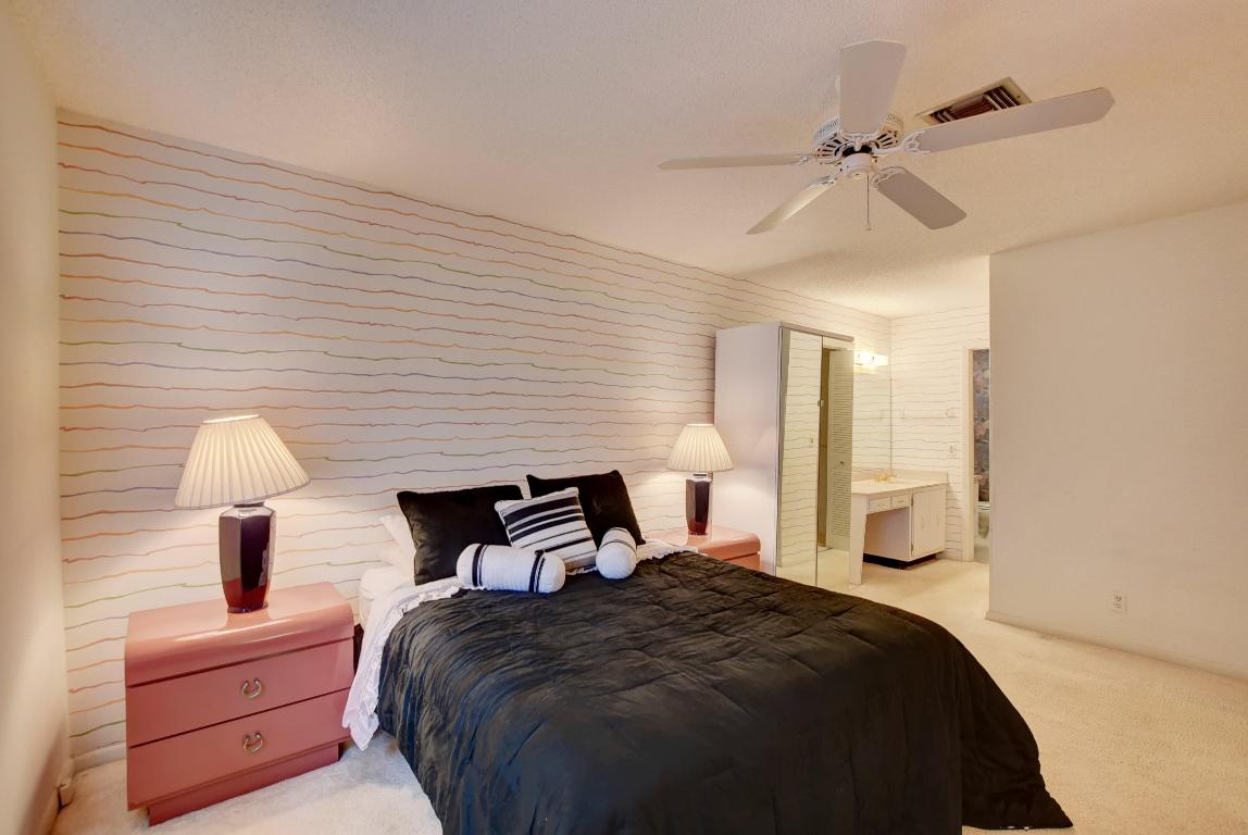 PALM GREENS AT VILLA DEL RAY CONDO II - Residential