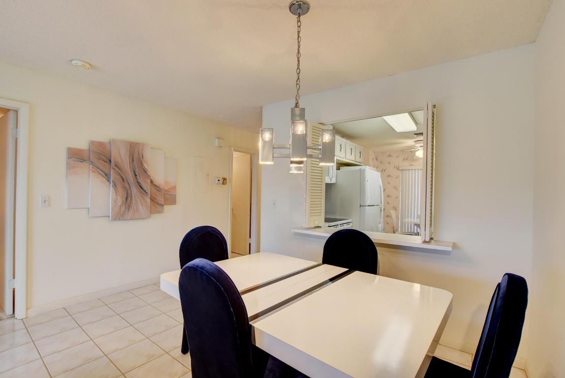 PALM GREENS AT VILLA DEL RAY CONDO II - Residential