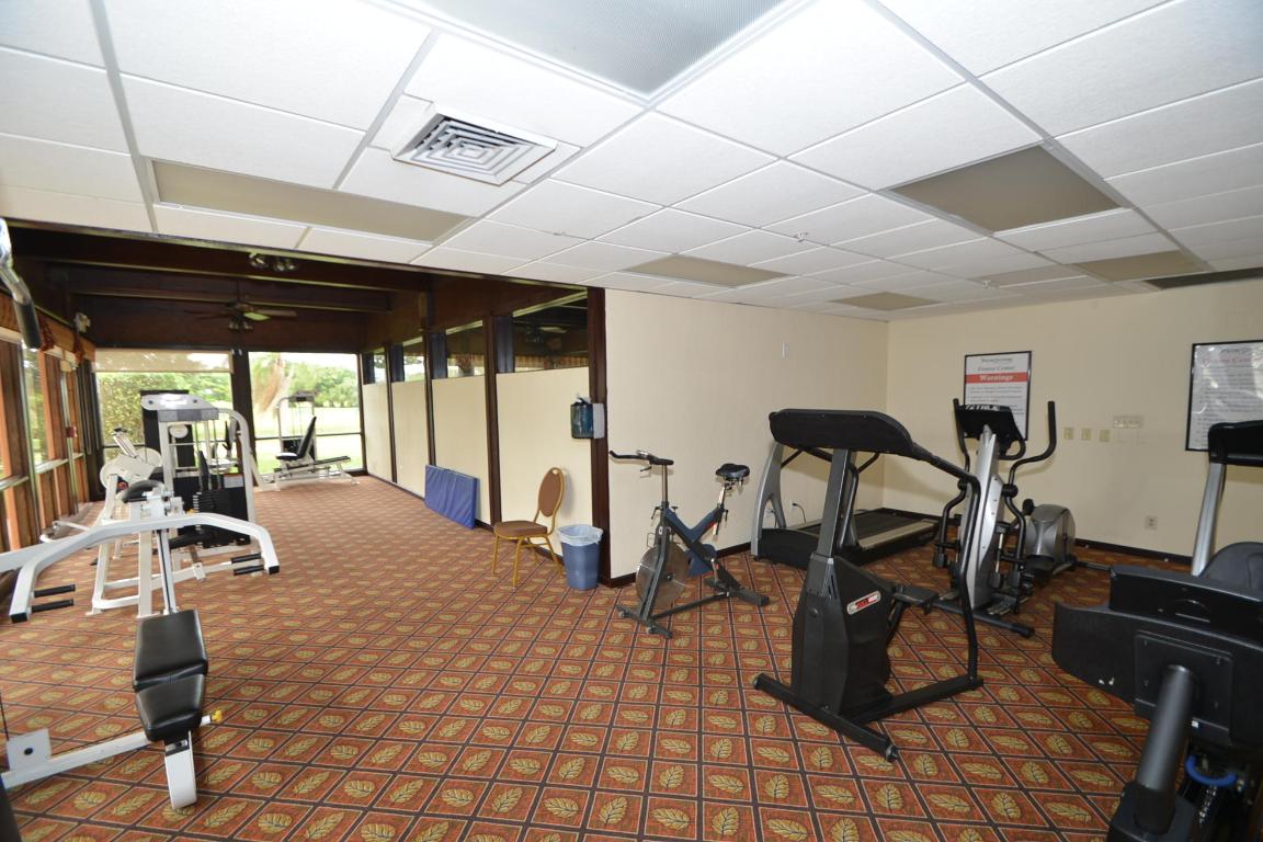 PALM GREENS AT VILLA DEL RAY CONDO II - Residential