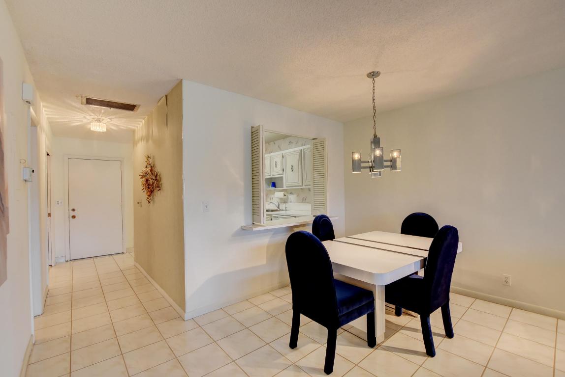 PALM GREENS AT VILLA DEL RAY CONDO II - Residential