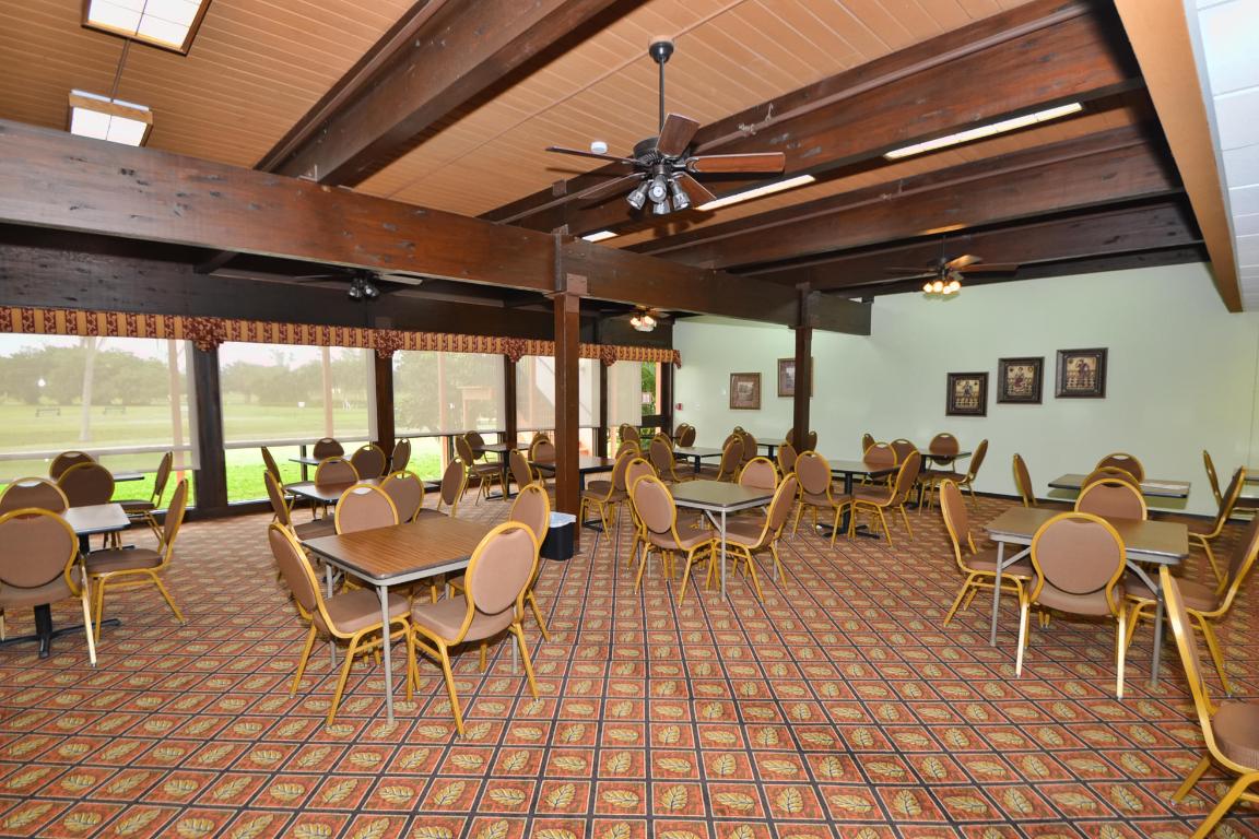 PALM GREENS AT VILLA DEL RAY CONDO II - Residential