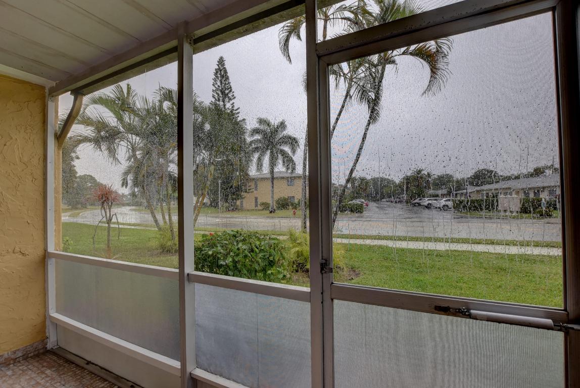 PALM GREENS AT VILLA DEL RAY CONDO II - Residential