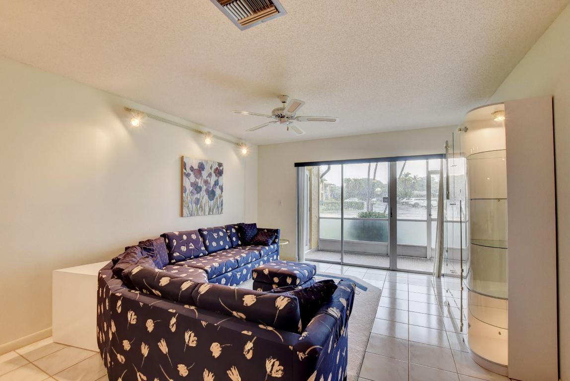 PALM GREENS AT VILLA DEL RAY CONDO II - Residential