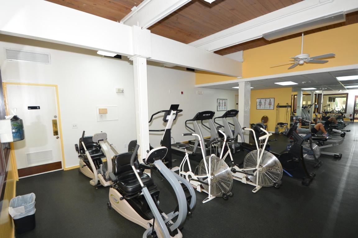 PALM GREENS AT VILLA DEL RAY CONDO II - Residential