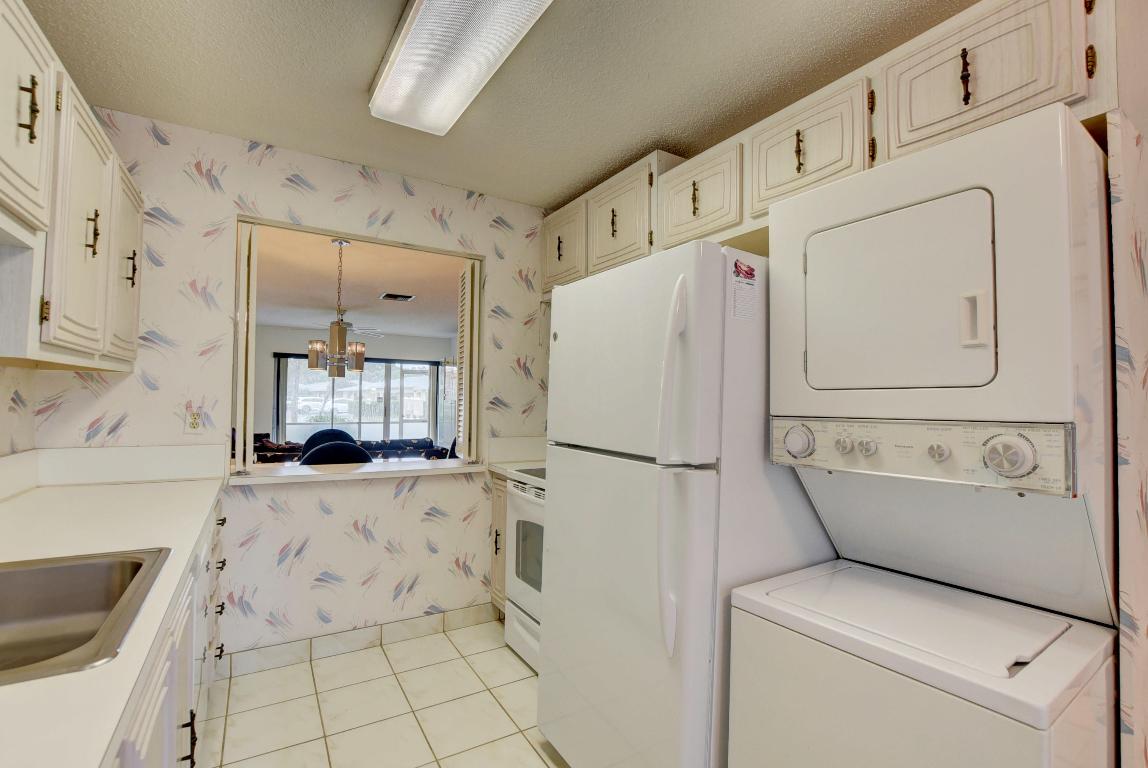 PALM GREENS AT VILLA DEL RAY CONDO II - Residential