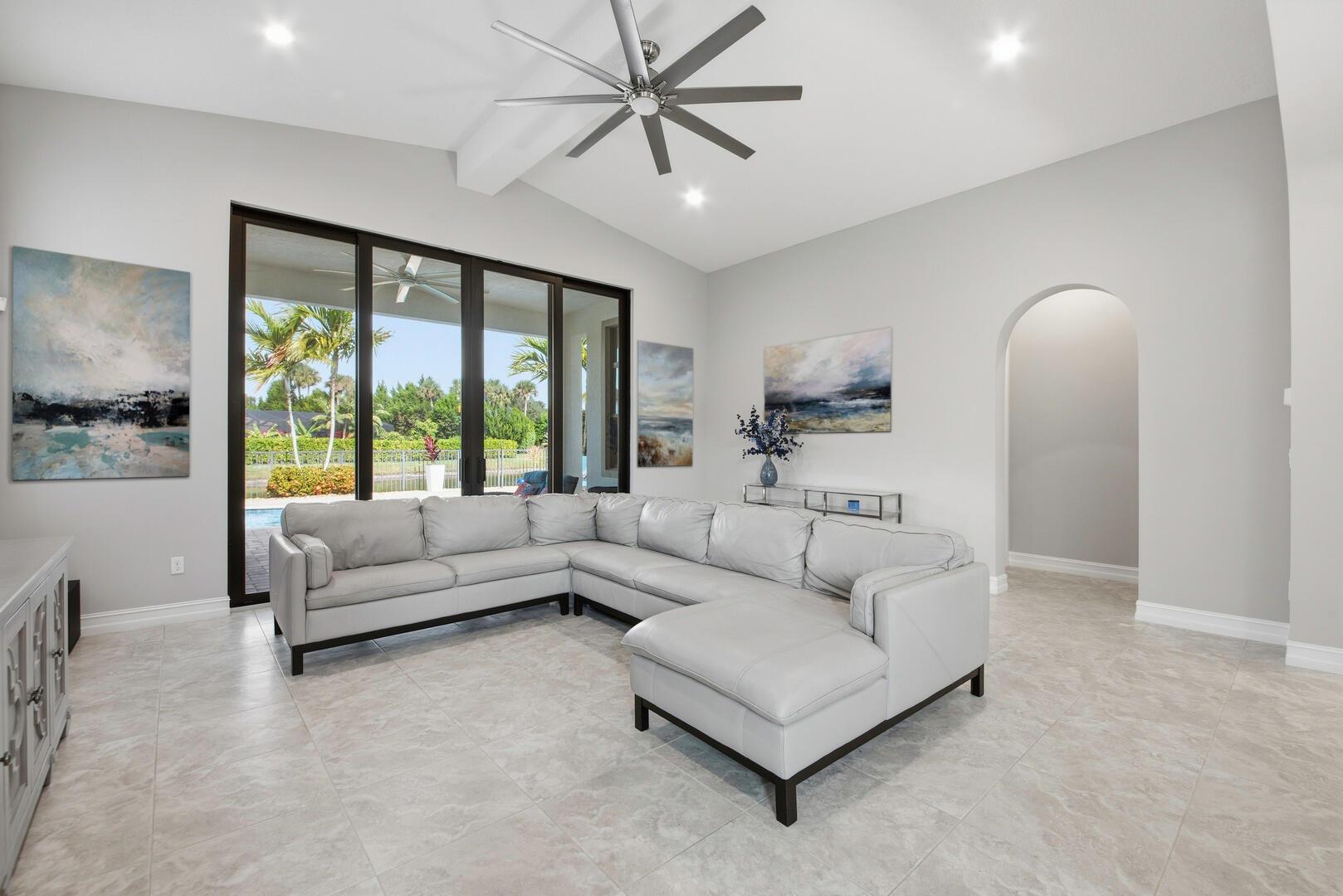 PALM MEADOWS ESTATES - Residential