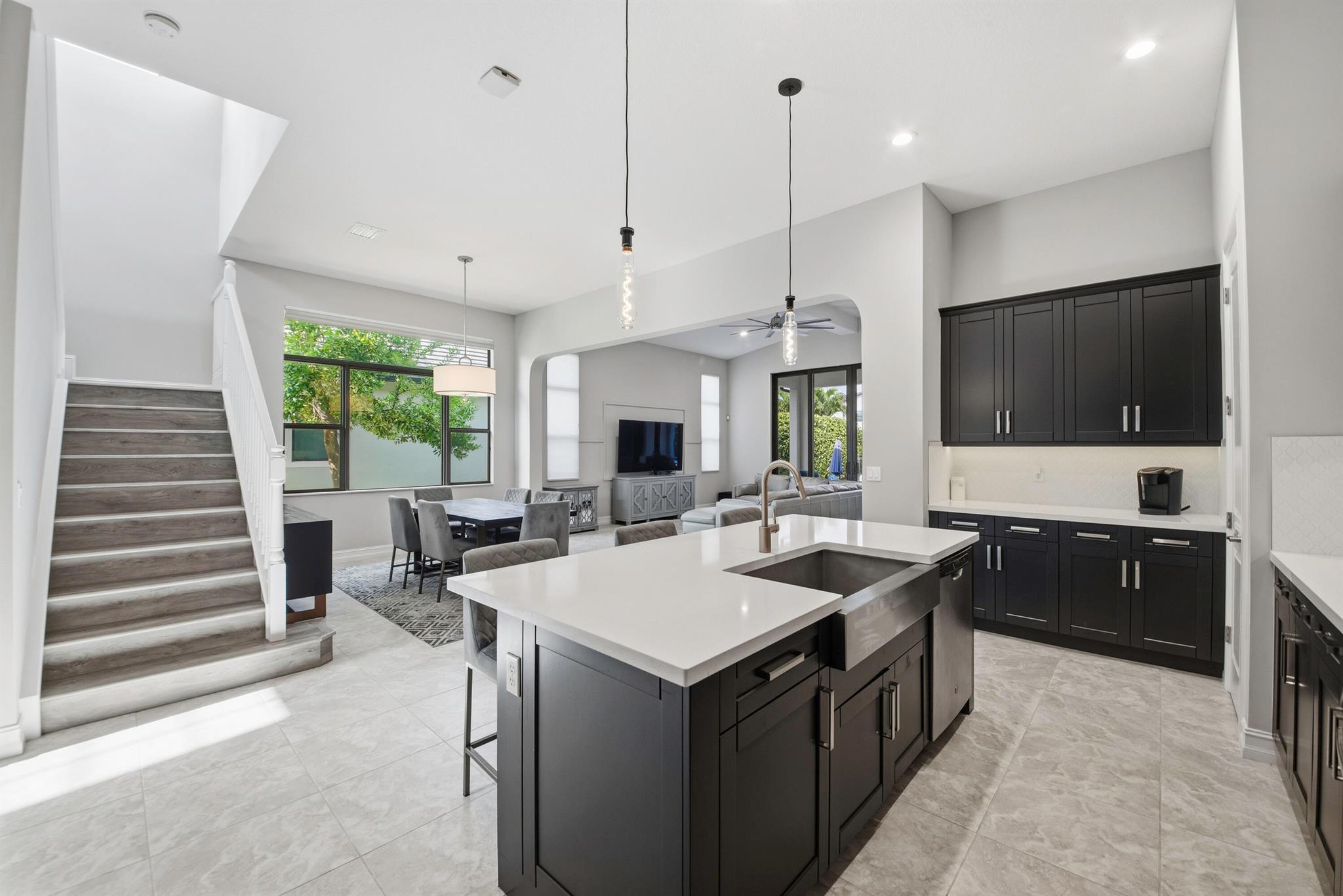 PALM MEADOWS ESTATES - Residential