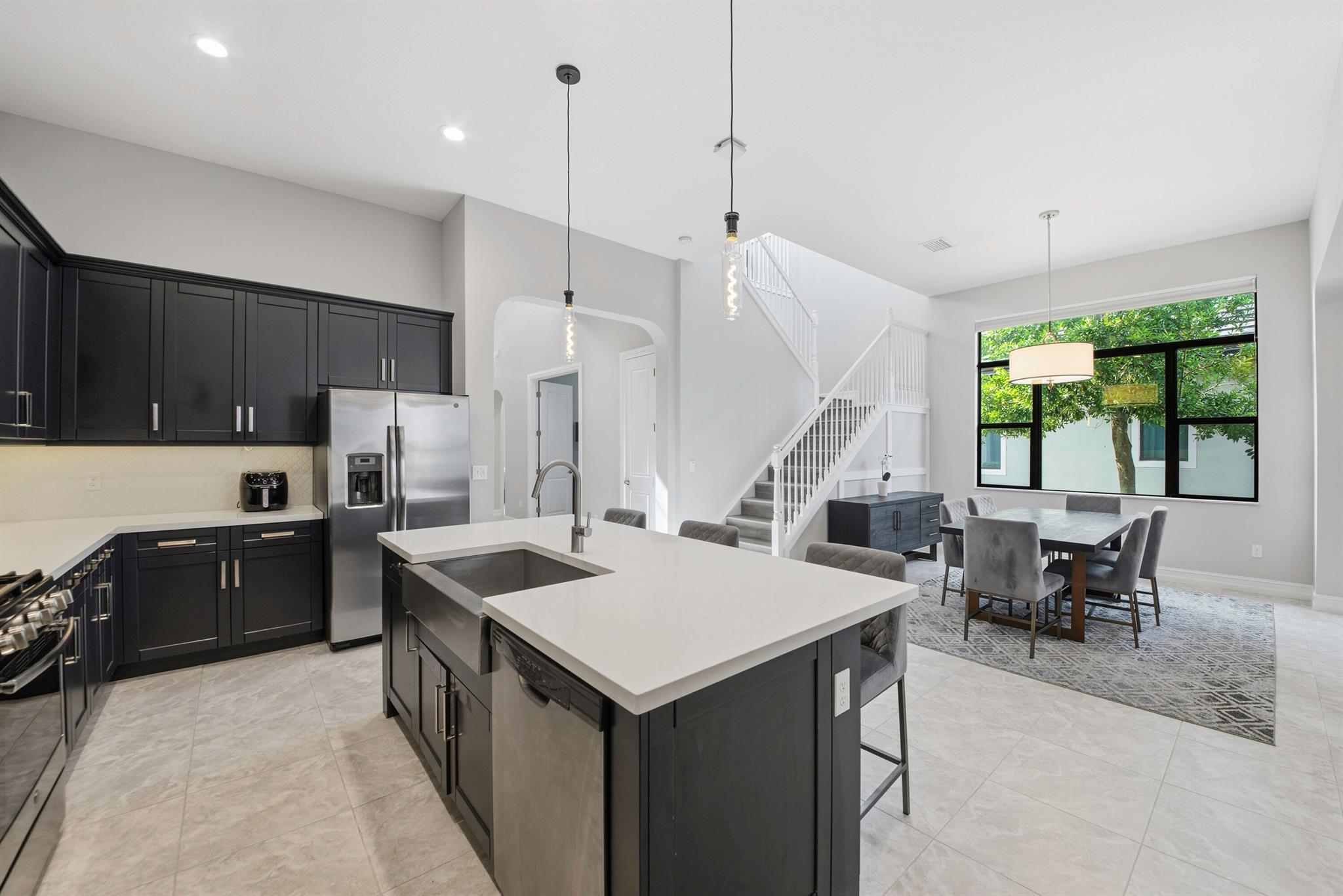 PALM MEADOWS ESTATES - Residential