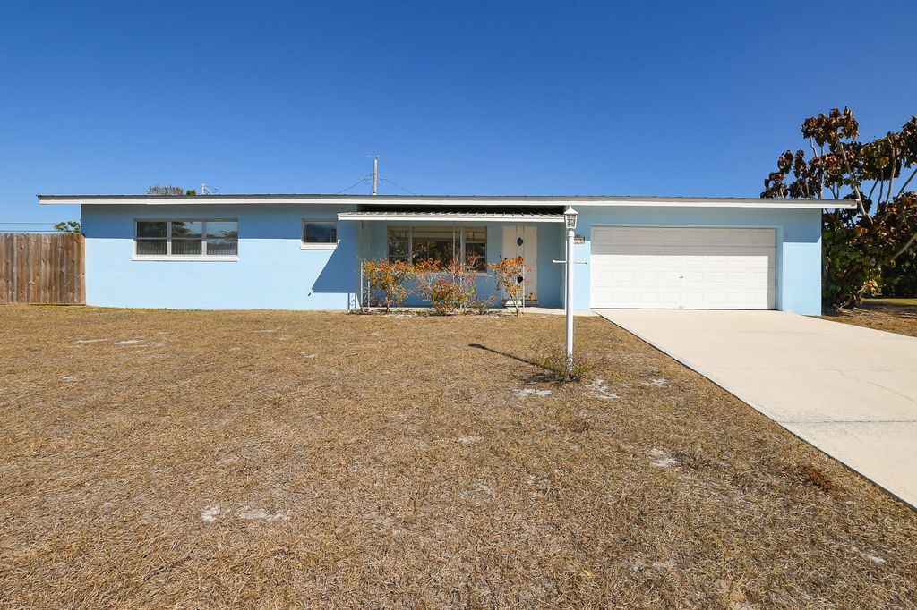 Photo of 209 Oak Lane, Port Saint Lucie, FL 34952 (MLS # R11163543)