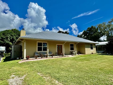 A home in Okeechobee