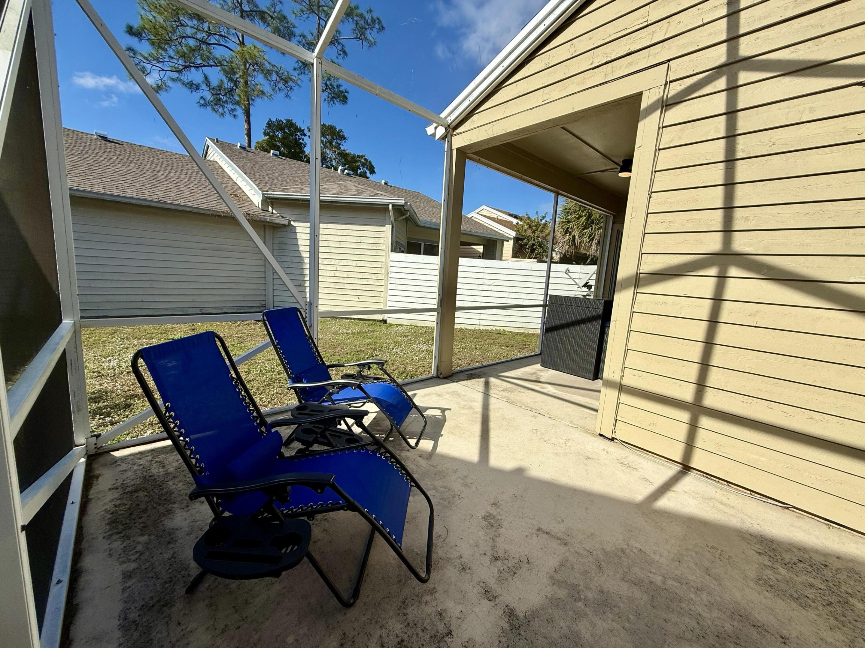 EMERALD FOREST OF WELLINGTON - Residential Lease
