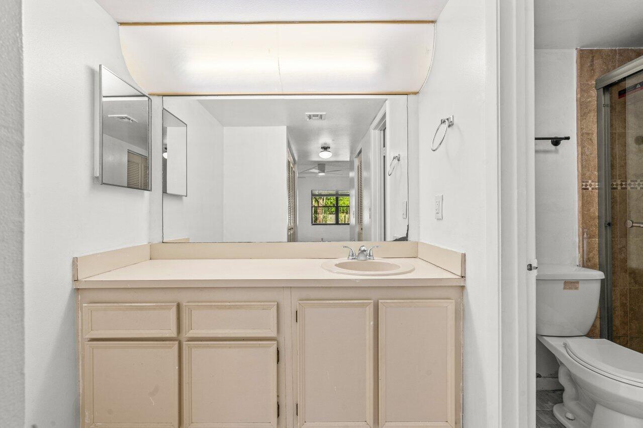 FOREST HILL VILLAS G - Residential