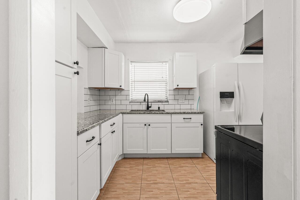 FOREST HILL VILLAS G - Residential