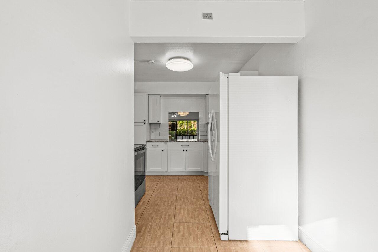 FOREST HILL VILLAS G - Residential