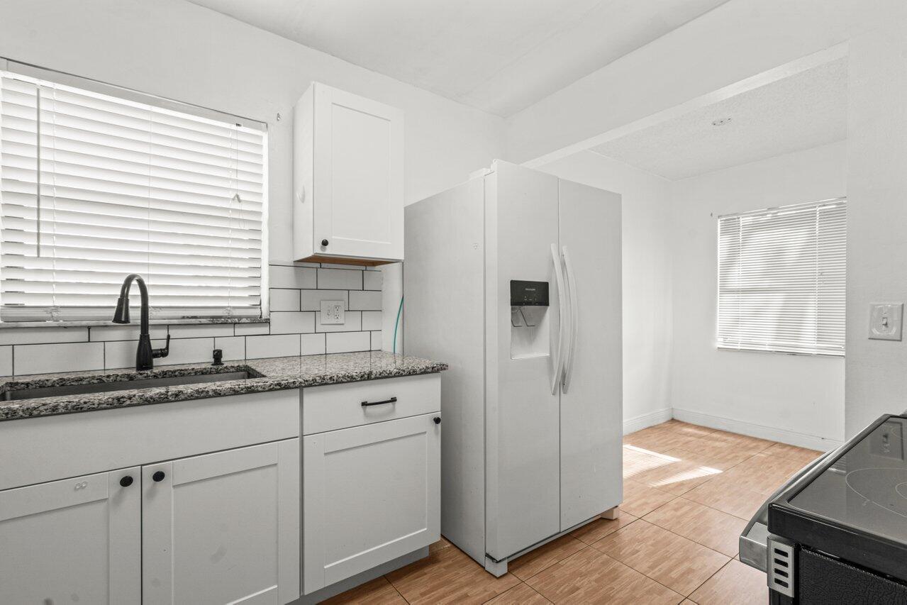 FOREST HILL VILLAS G - Residential