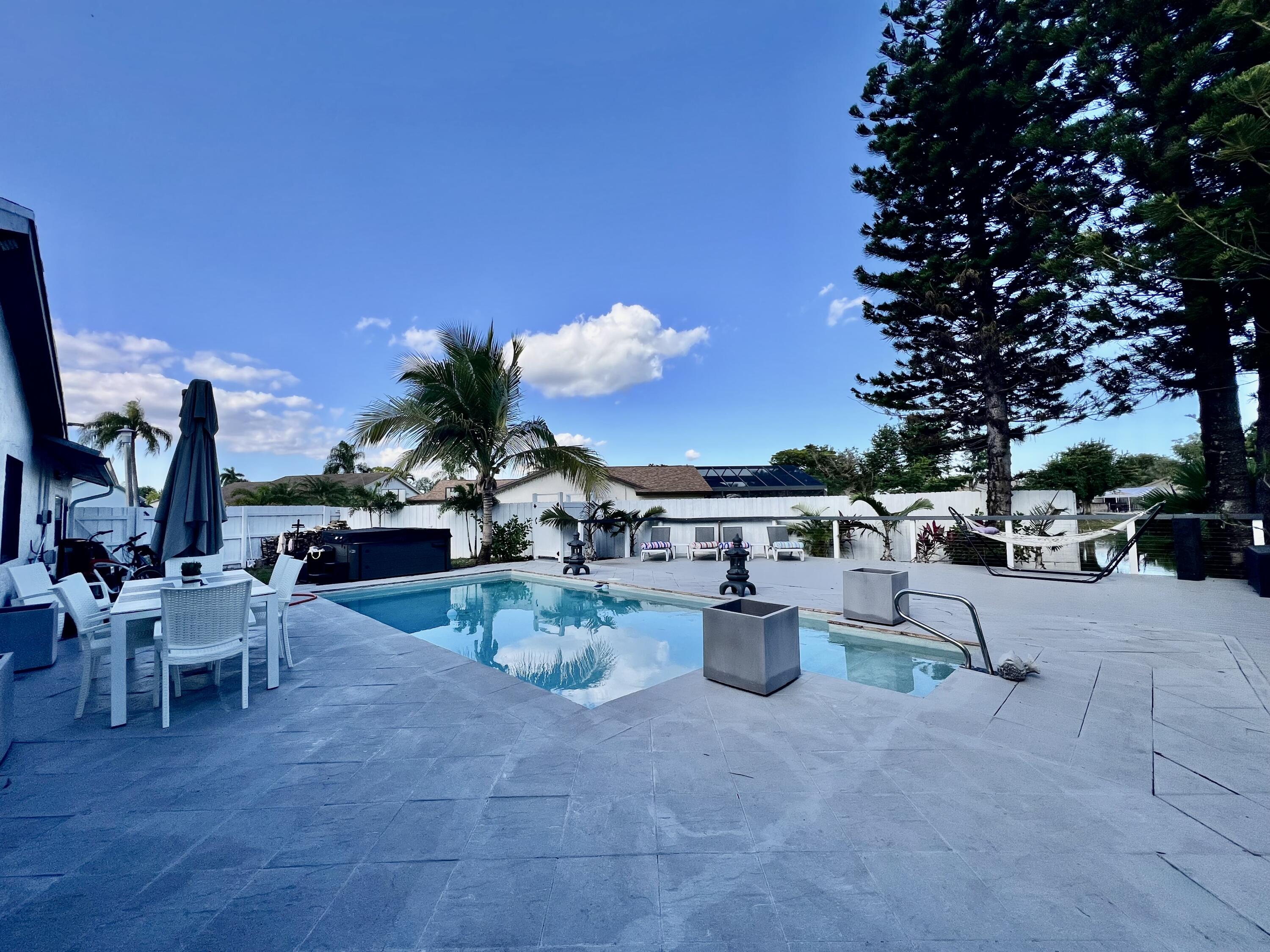 HERITAGE PINES - Residential