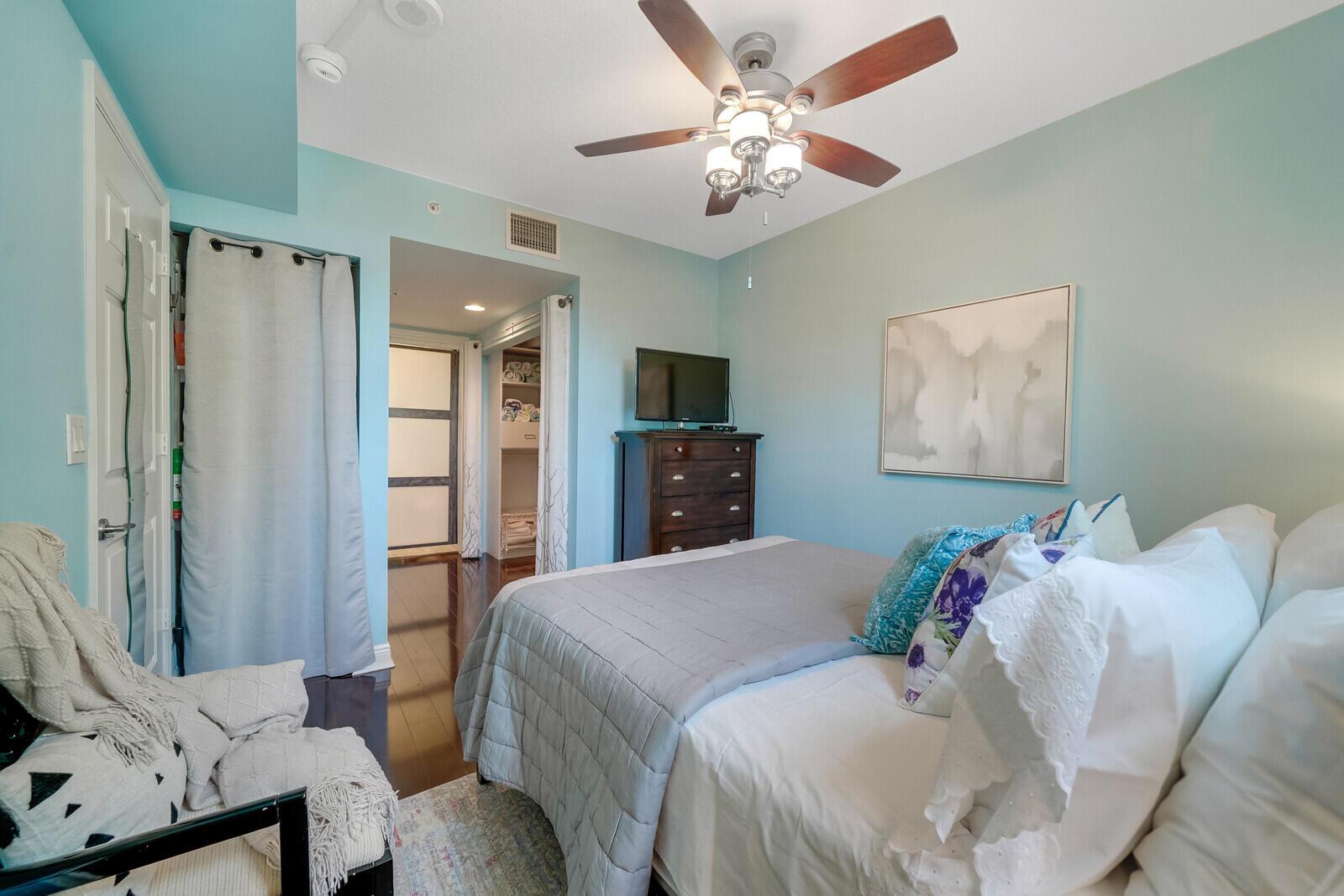 610 CLEMATIS CONDO - Residential Lease