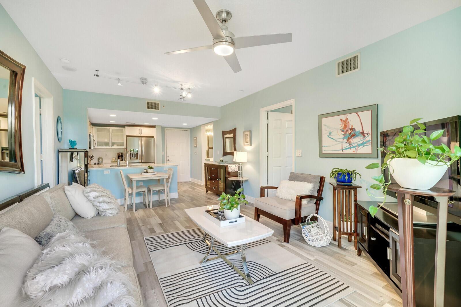 610 CLEMATIS CONDO - Residential Lease