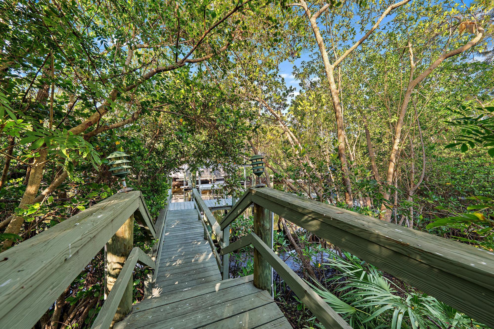 18907 SE Loxahatchee River Road
