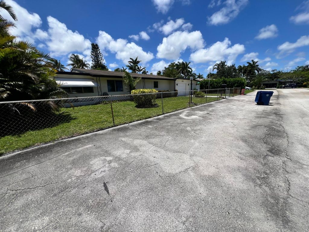 Photo of 2217 NW 4th AVE, Wilton Manors, FL 33311 (MLS # B26031106)